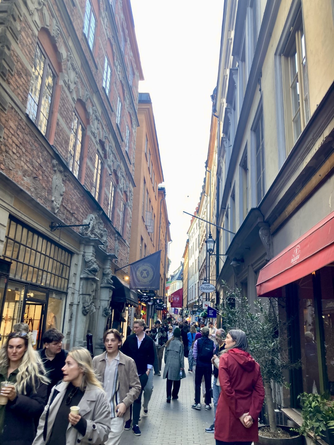 Daan in straatje Stockholm.jpeg