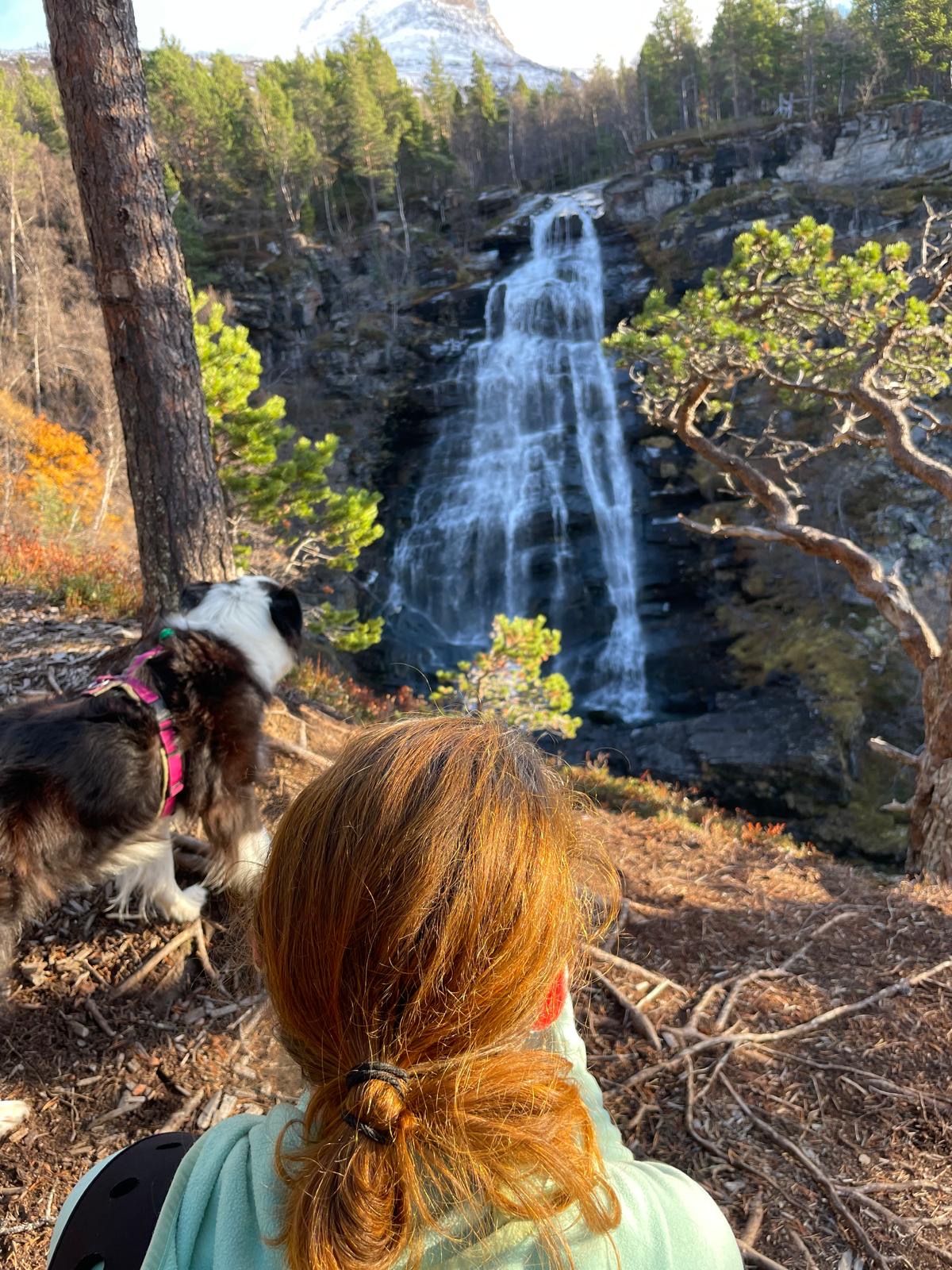 Marley en ik bij waterval.jpg