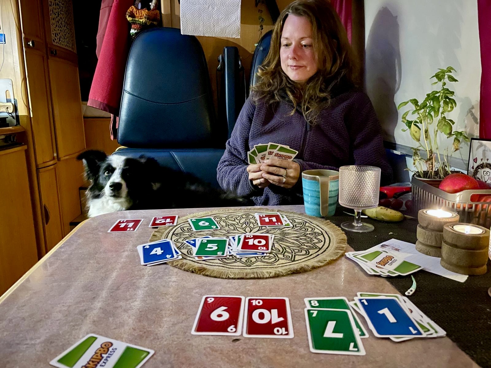 Spelletje, Marley op de bank.jpg