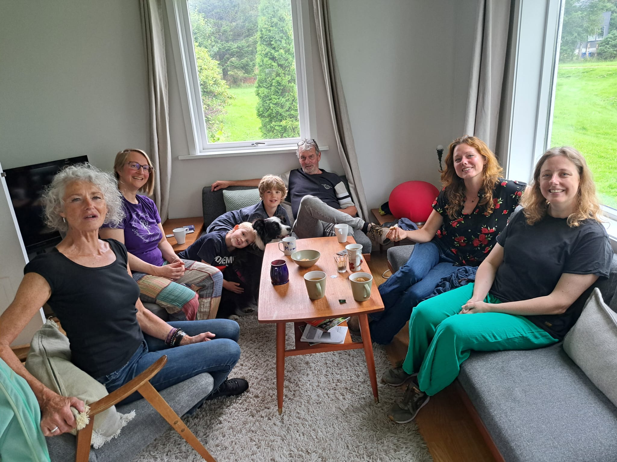 familie in de woonkamer.jpg