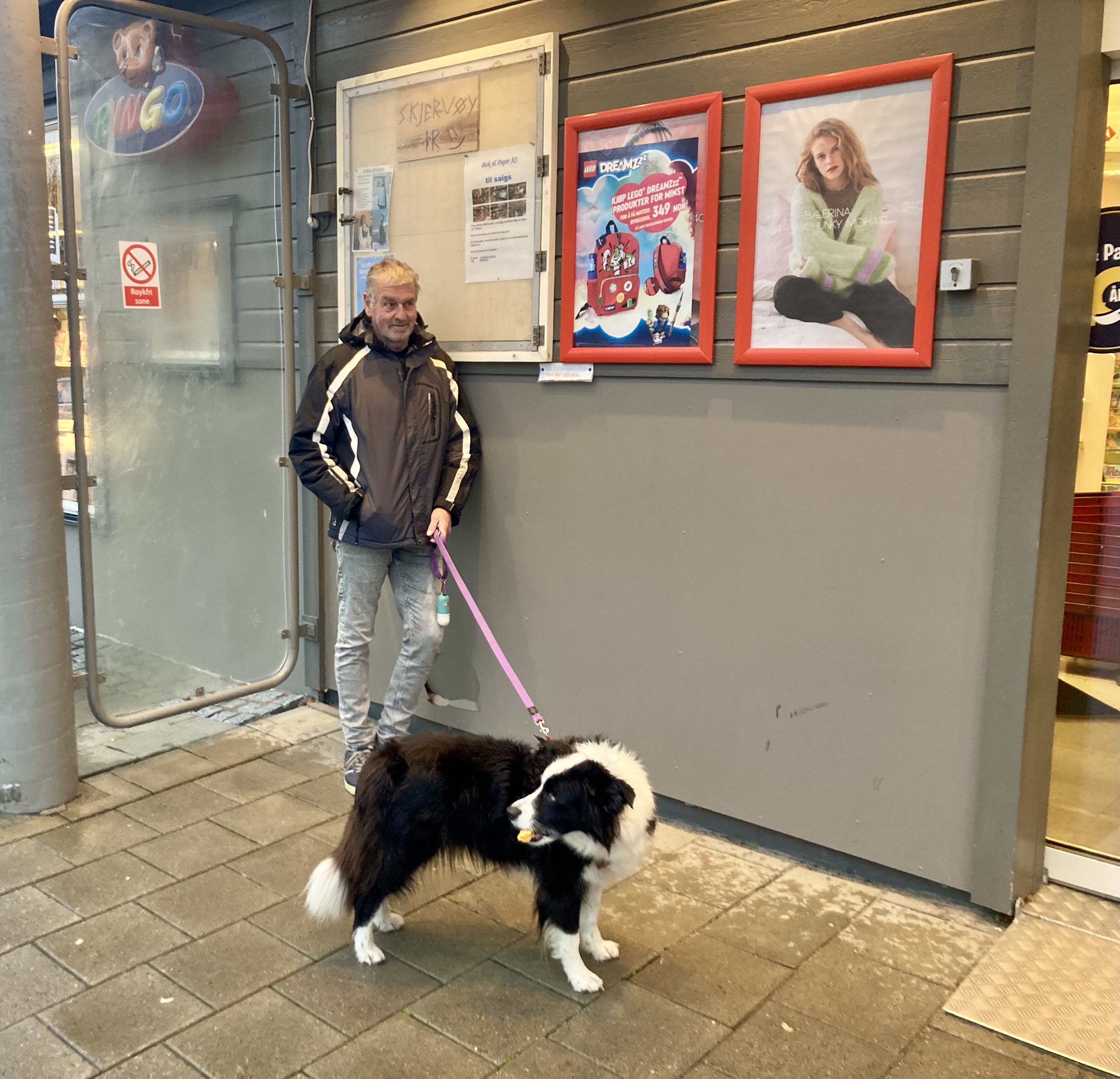 pa wachten met Marley.jpeg
