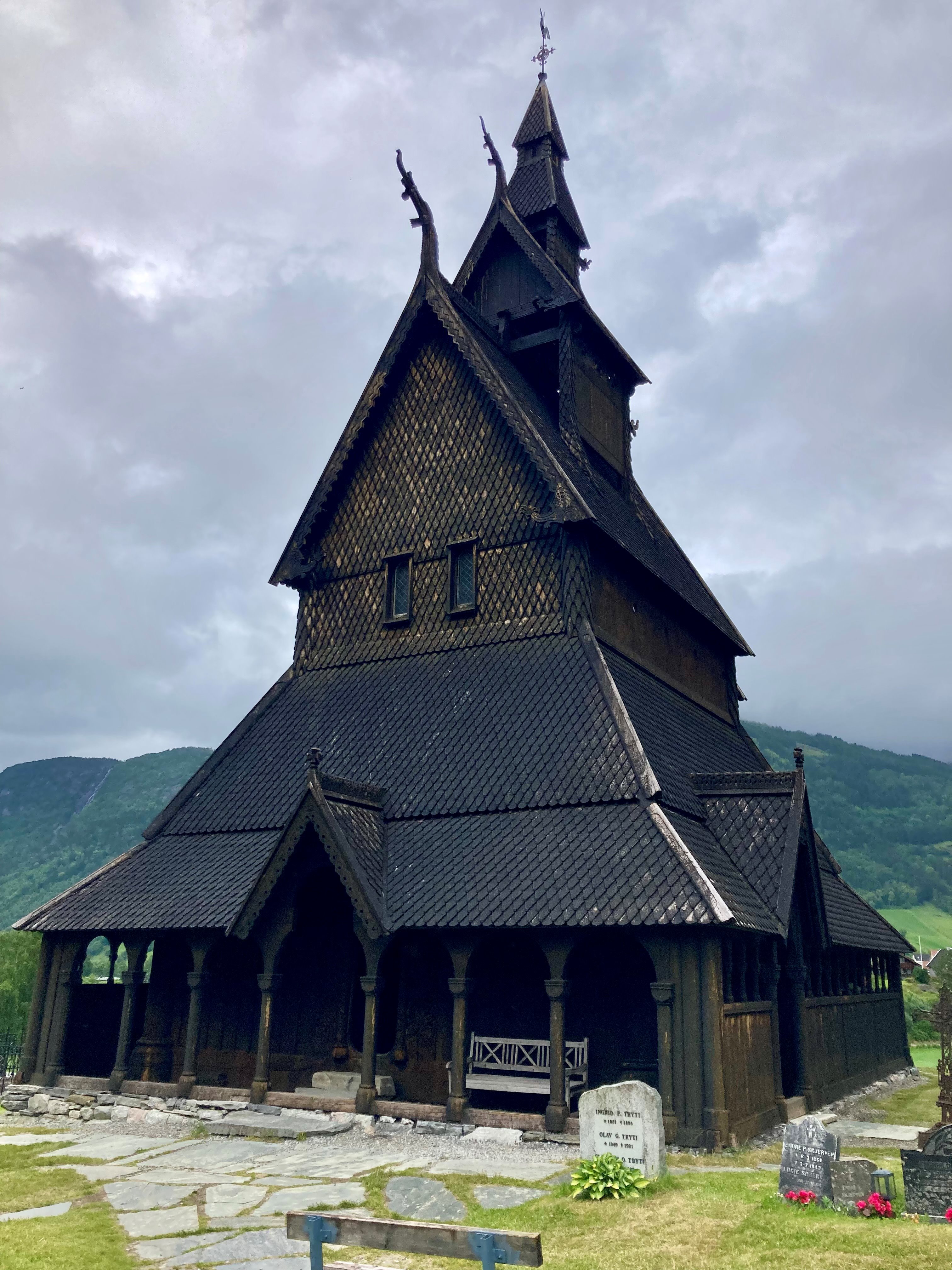 staafkerk Vik.jpg